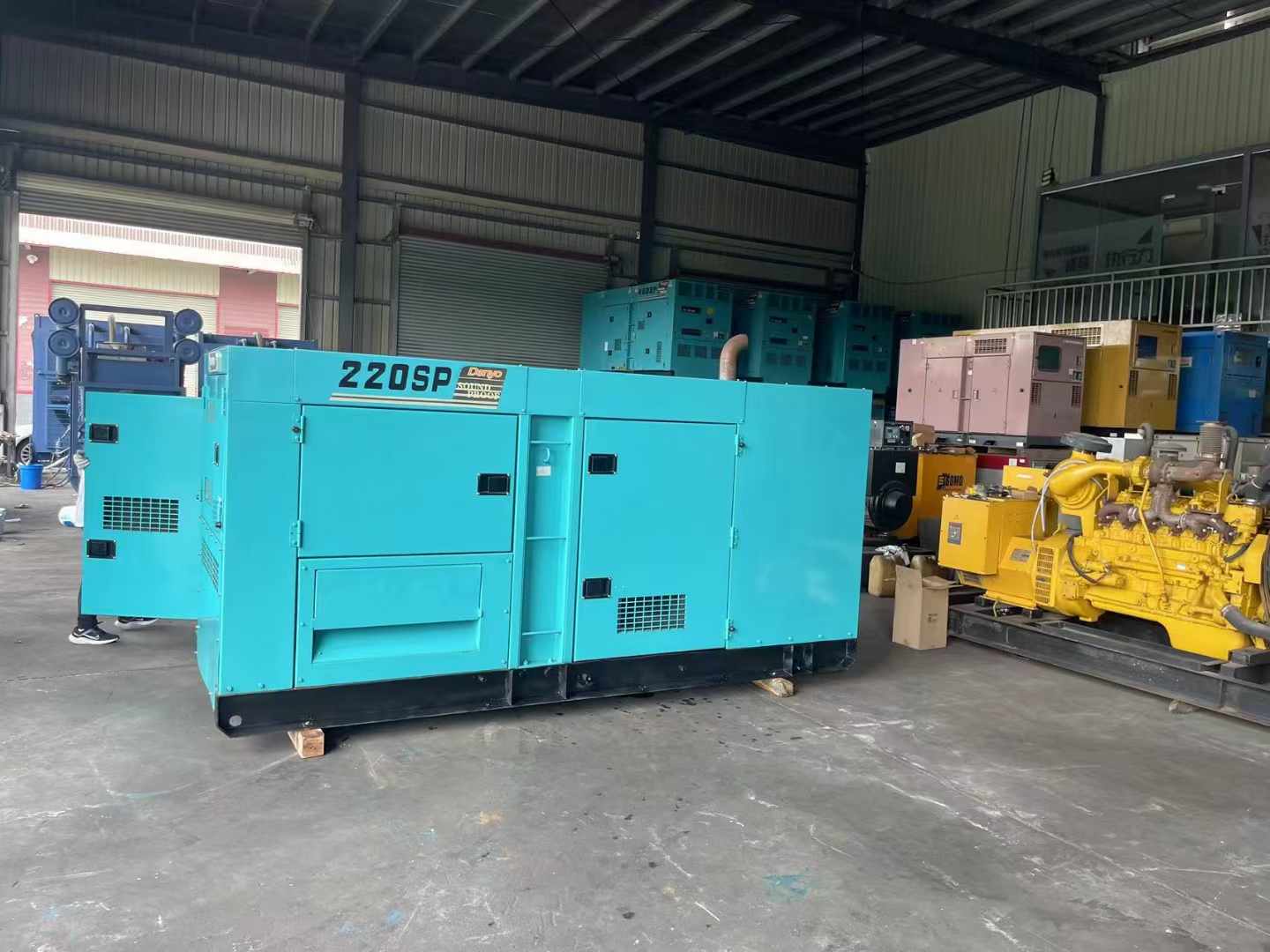 富川800kW 柴油发电机的输出电流波动范围是多少？