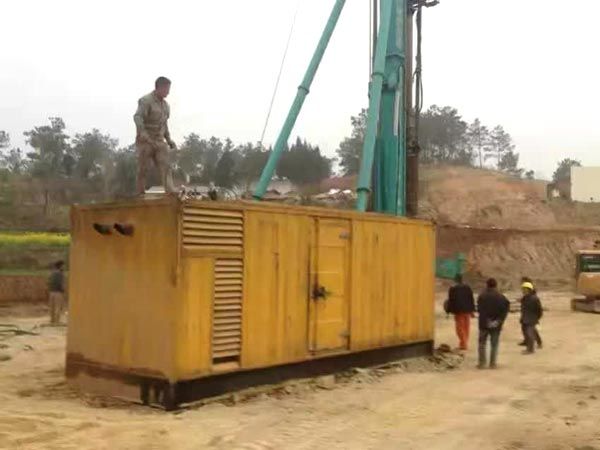 富川如何判断水冷式机油散热器密封件是否需要更换？